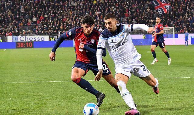 一年一度的 一年一度的