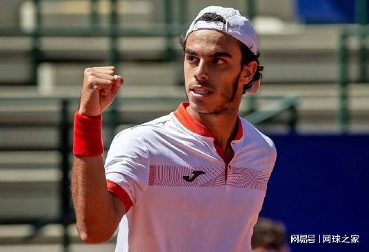 他无缝融入 他无缝融入