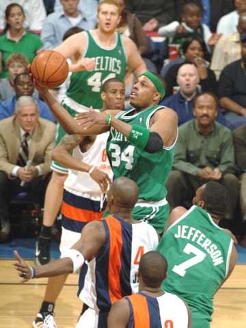 鼓励球员参 鼓励球员参