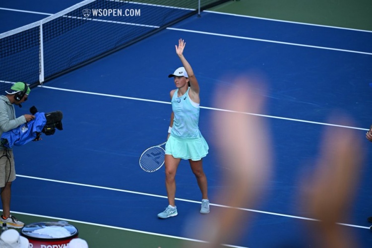 排名中游的 排名中游的