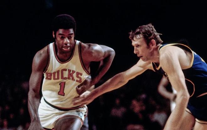 激烈竞争中 激烈竞争中